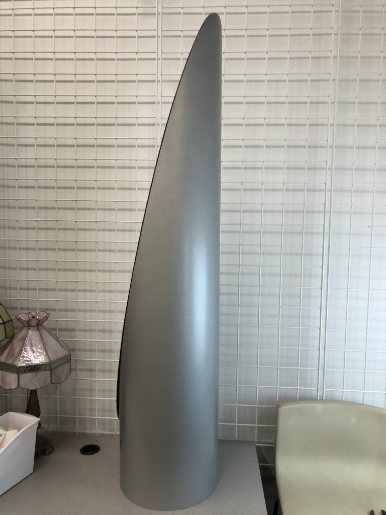 VERTICAL MIRROR W/GREY BASE.