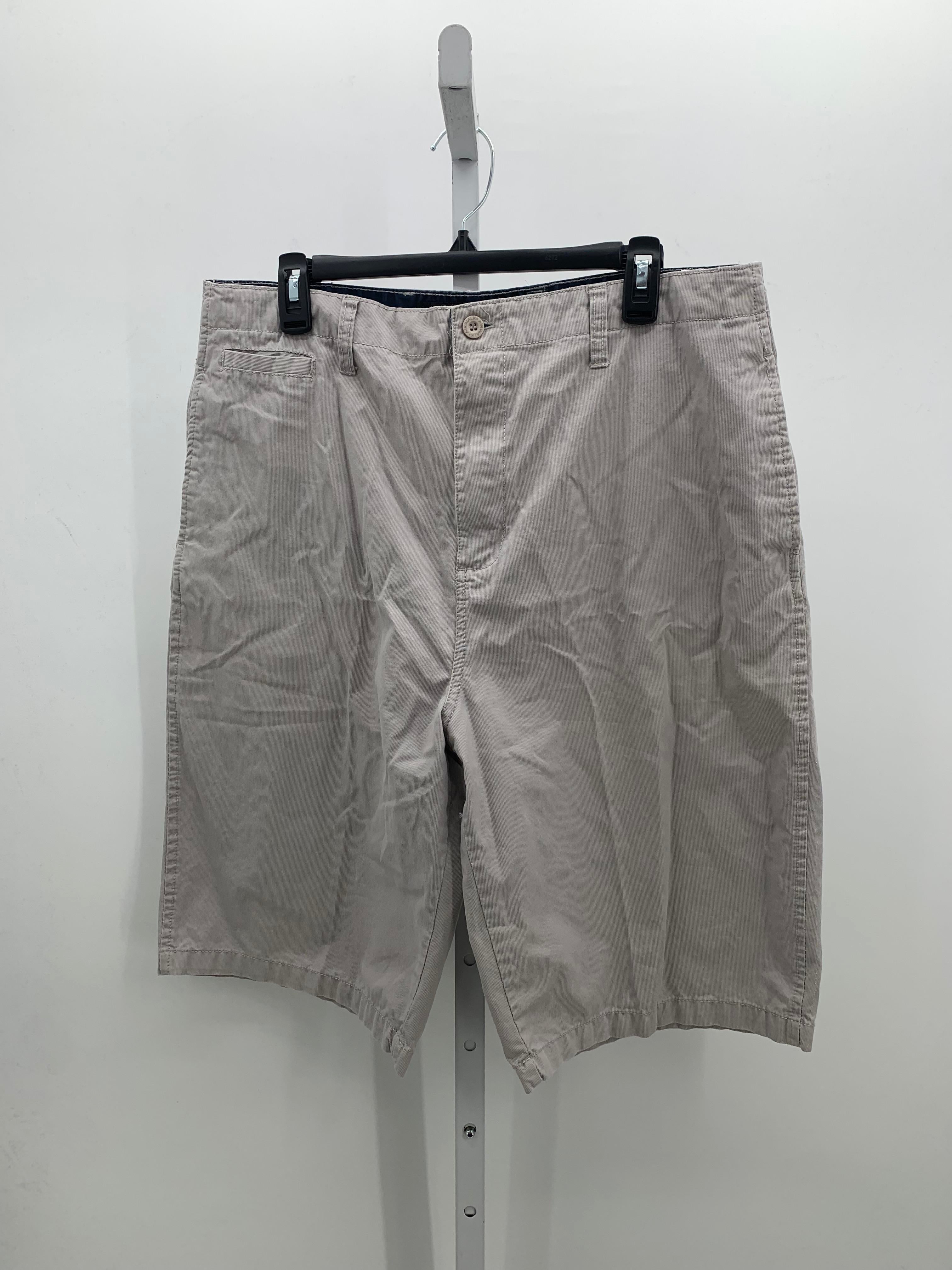 KHAKI SHORTS
