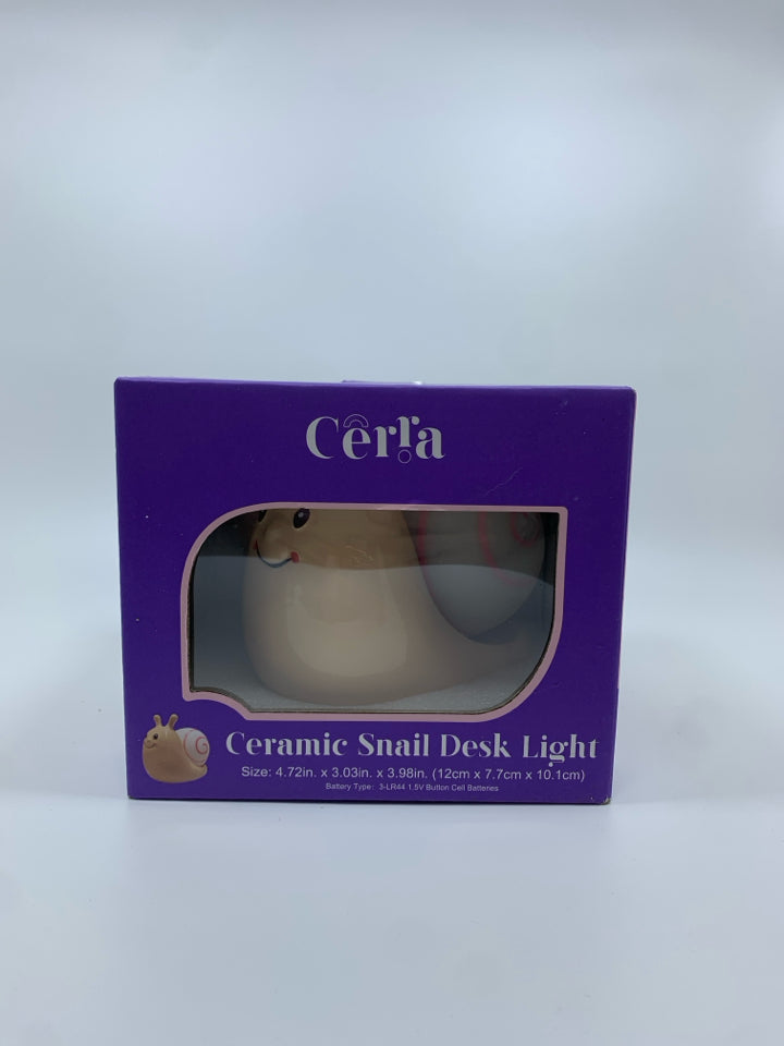 NIB CERAMIC SNAIL DESK LIGHT.