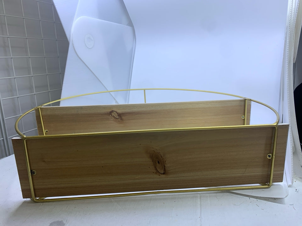 2 TIER ARCHED GOLD WALL SHELF.