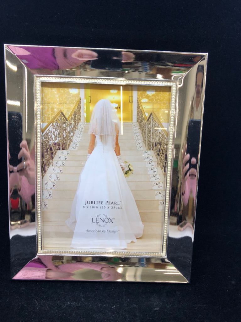 LENOX JUBILEE PEARL FRAME.