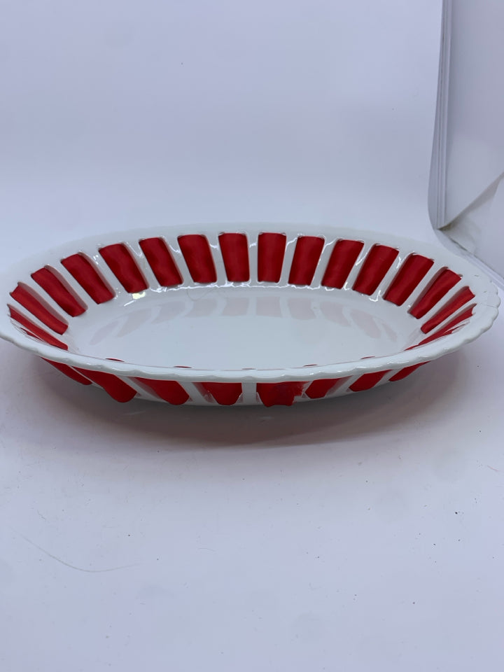 2 RED RIBBON OVAL NESTING BOWLS.