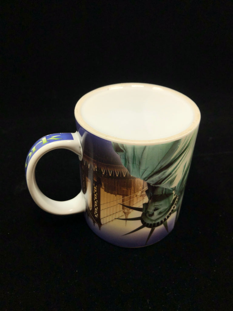 NEW YORK CITY MUG.