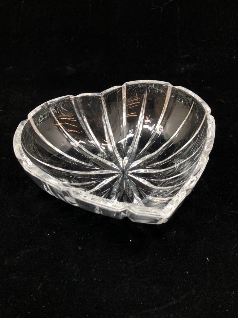 CLEAR GLASS HEART BOWL.