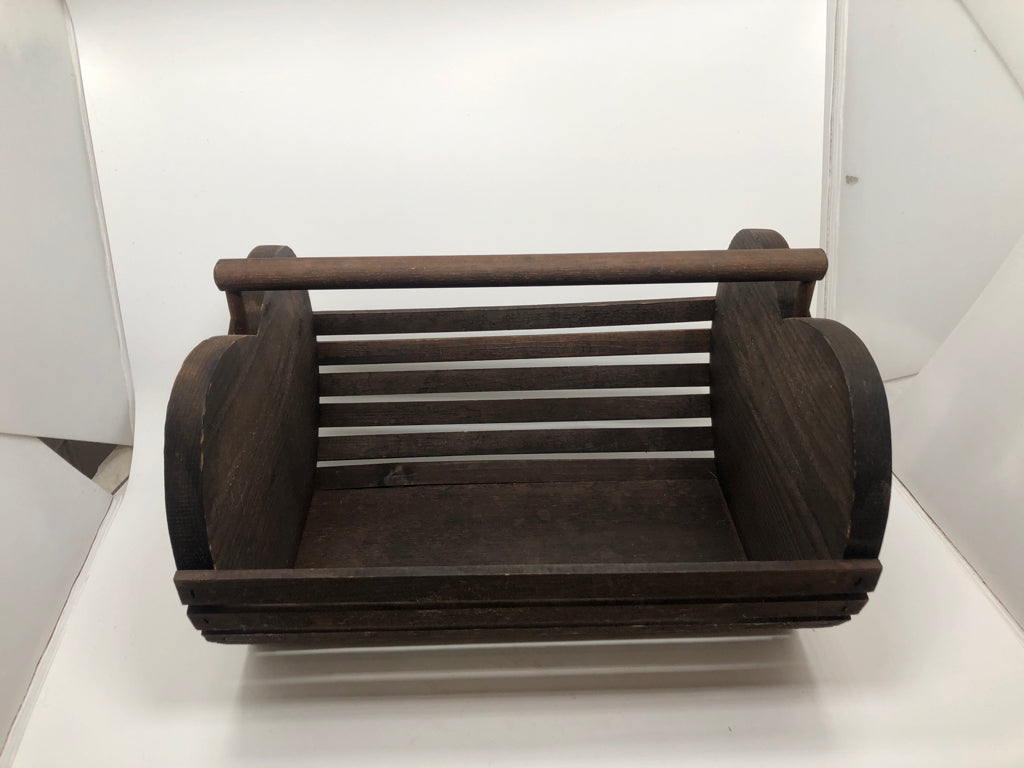 WOOD HEART SHAPED BASKET W/HANDLE.