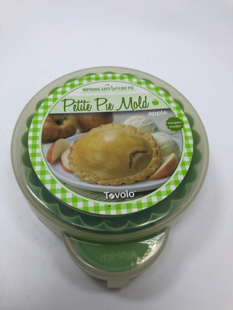 NIP APPLE PIE MOLD W/RECIPES