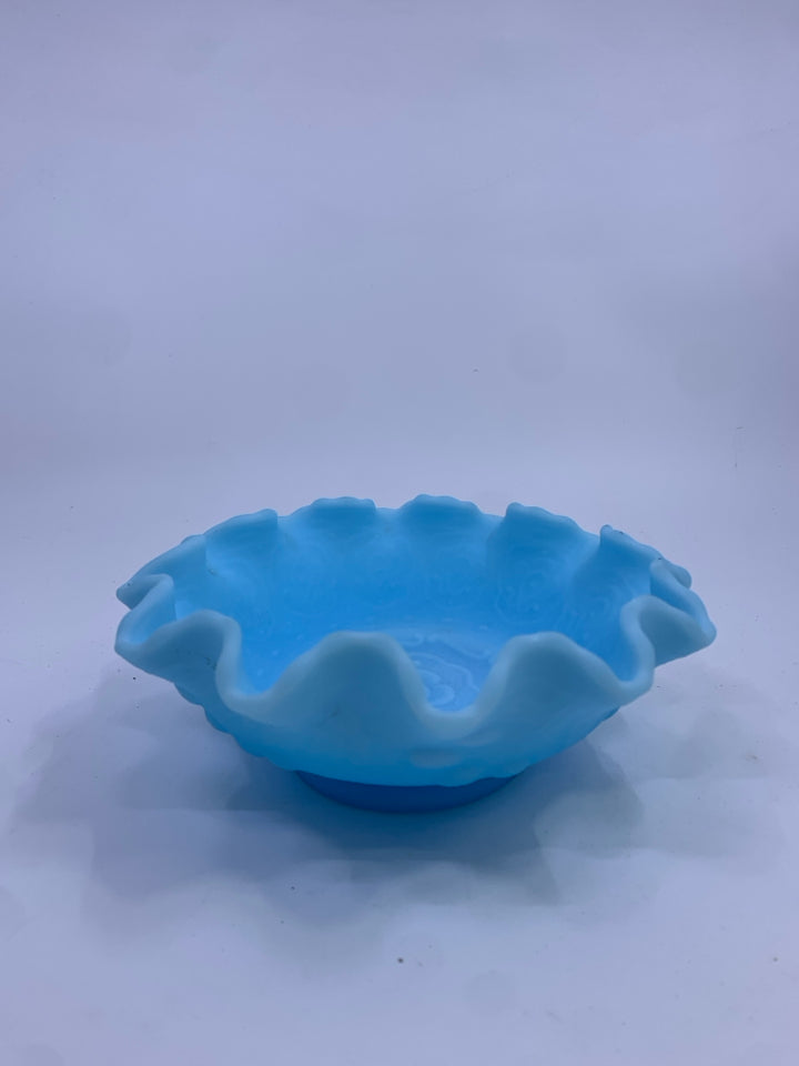 VTG FOOTED LIGHT BLUE FENTON BOWL W/ RUFFLED EDGE.