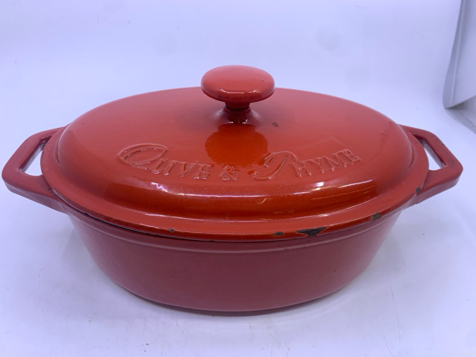 VTG BURNT ORANGE CAST IRON CASSEROLE DISH W LID.