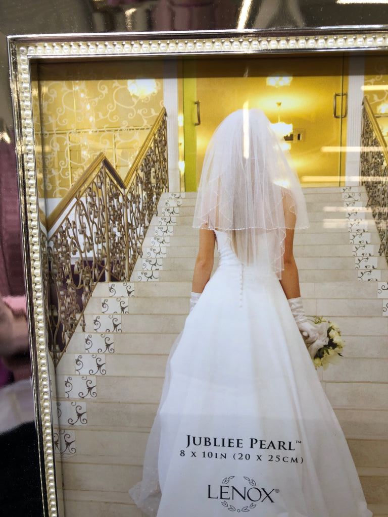 LENOX JUBILEE PEARL FRAME.