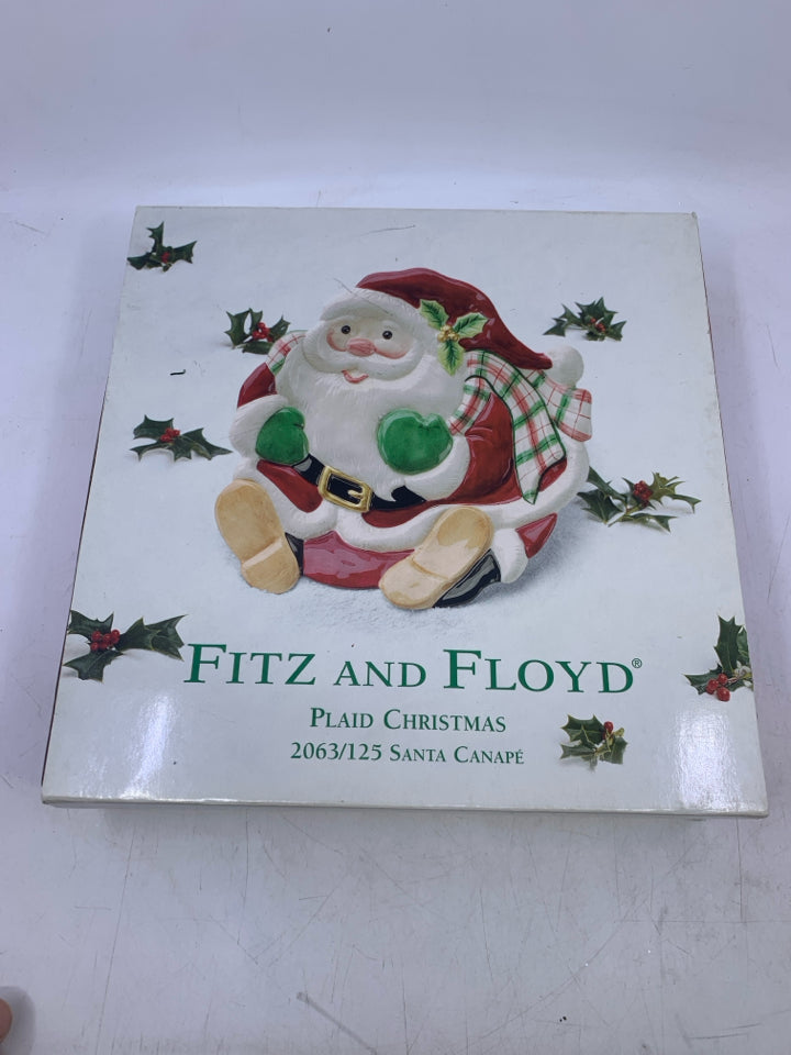 IN BOX SANTA COOKIE PLATE W/ PLAID SCARF FITZ&FLOYD.