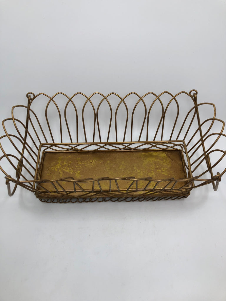 DISTRESSED GOLD BASKET W/GOLD HANDLES.