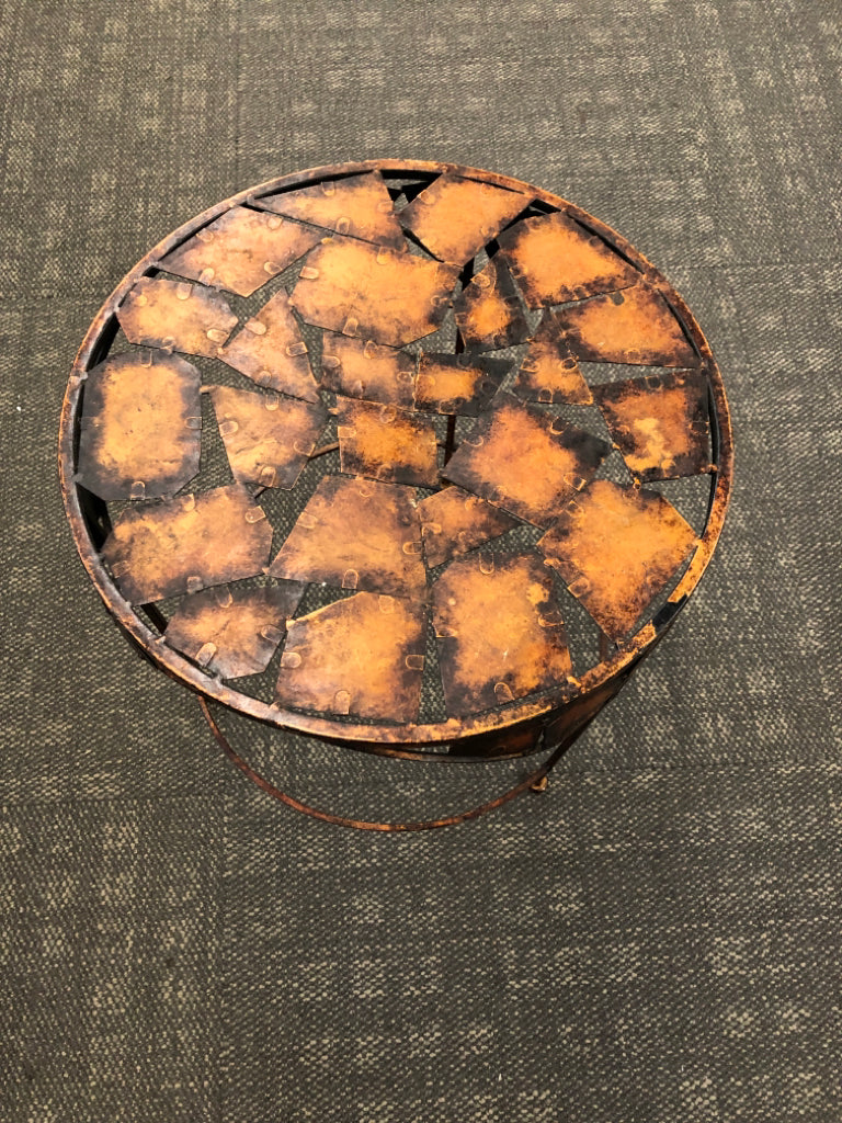 GEOMETRIC CUT-METAL RUSTIC PLANT STAND/ SIDE TABLE.