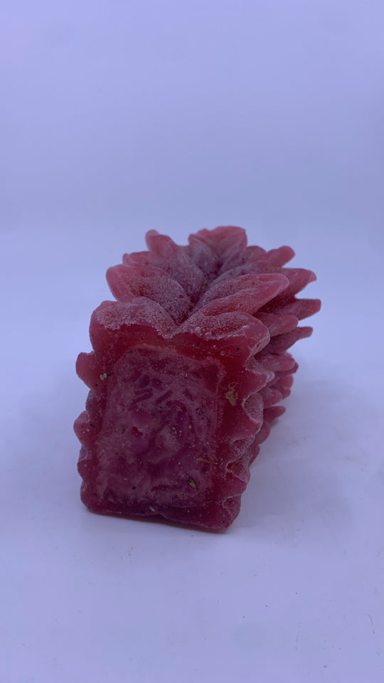 PINECONE CANDLE.