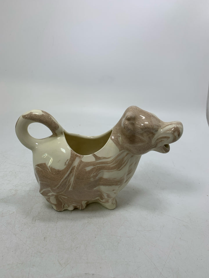VTG ST HELENS ASHWARE COW SHAPED CREAMER TAN/CREAM.