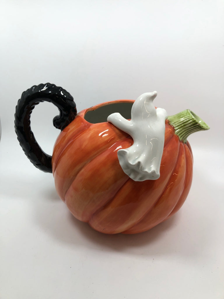 VTG FITZ AND FLOYD PUMPKIN PITCHER W/ GHOST & BLACK CAT.