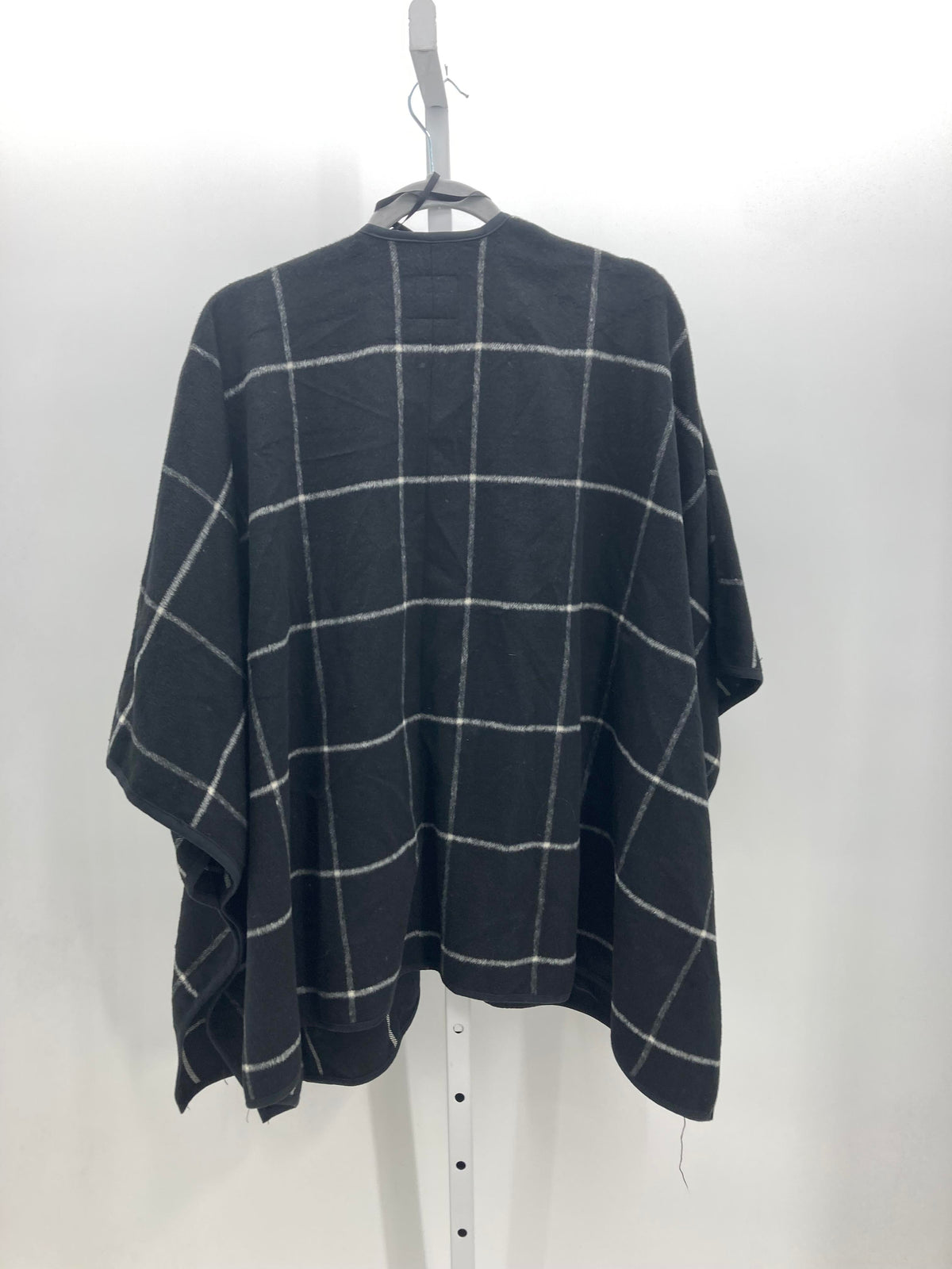 Old Navy Size Medium Misses Shawl