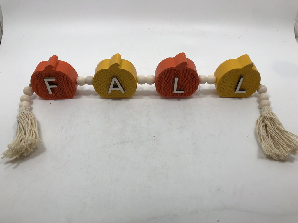 FALL WOOD TEXTURED PUMPKIN SIGN W/BEAD DECOR.