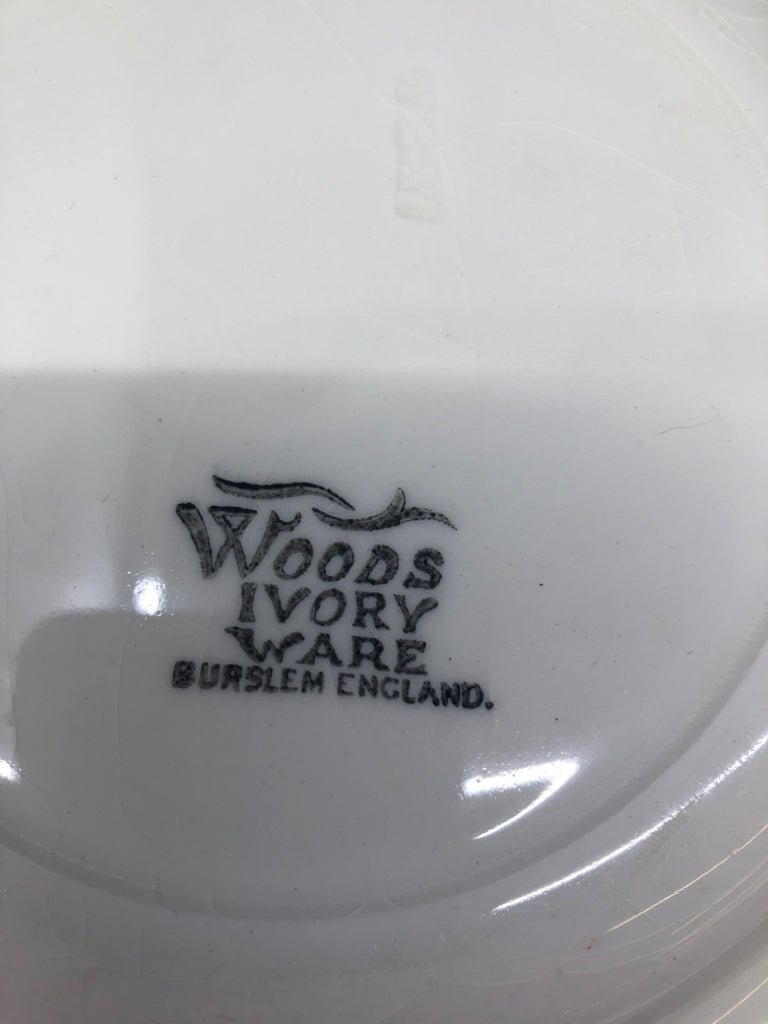 4 VTG FRUIT BASKET DESSERT PLATES.