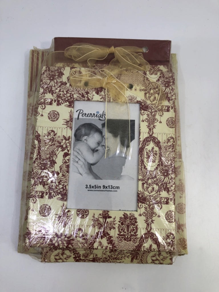 NIP NOTEBOOK PHOTO ALBUM GIFT SET.