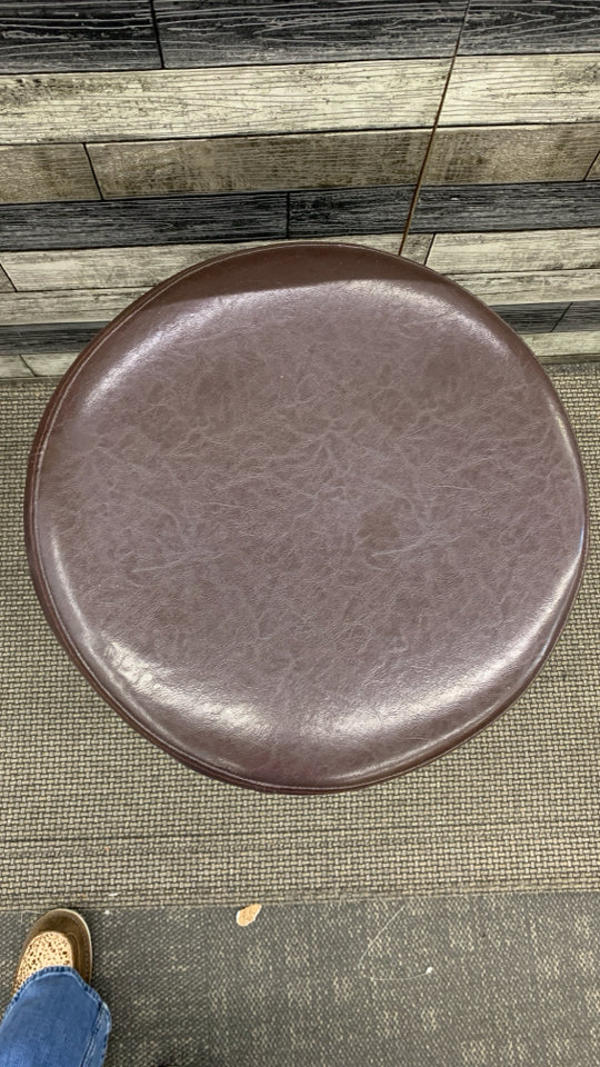 DARK WOOD ROUND STOOL W FAUX LEATHER SEAT.