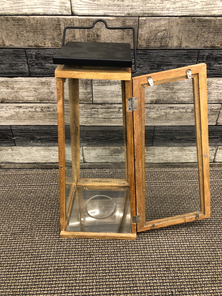 WOOD CANDLE LANTERN W/ METAL TOP/HANDLE.