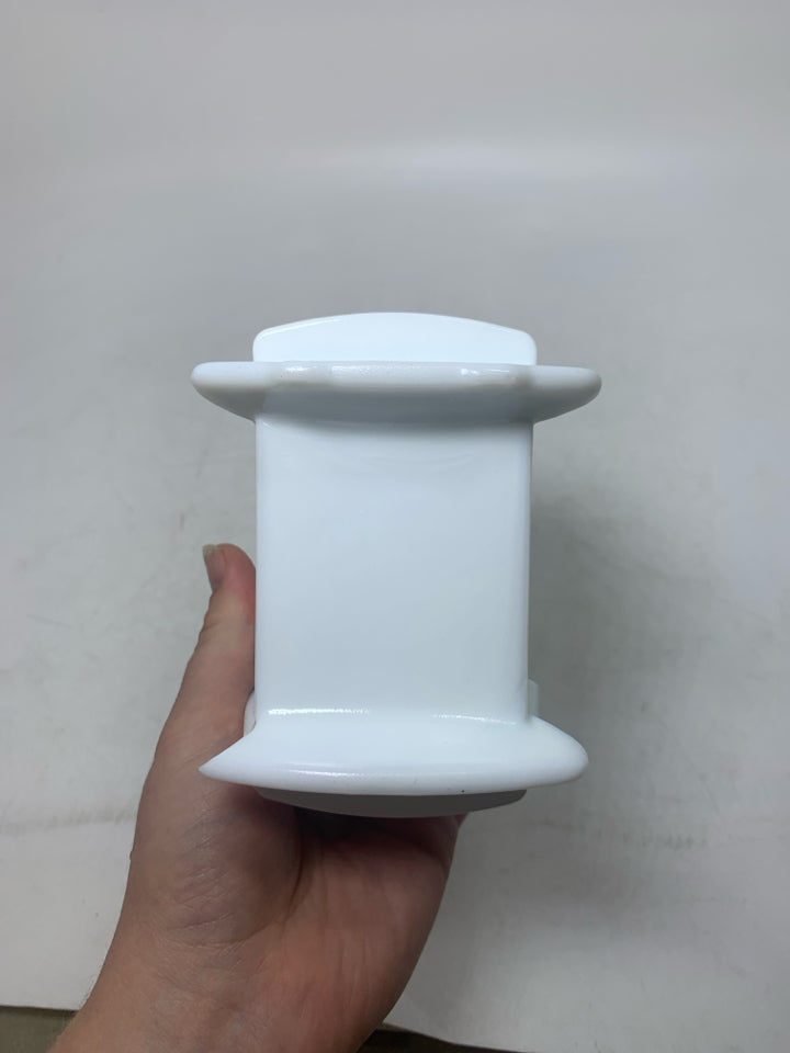 VTG WHITE MILK GLASS BABY CRADLE NUT BOWL.