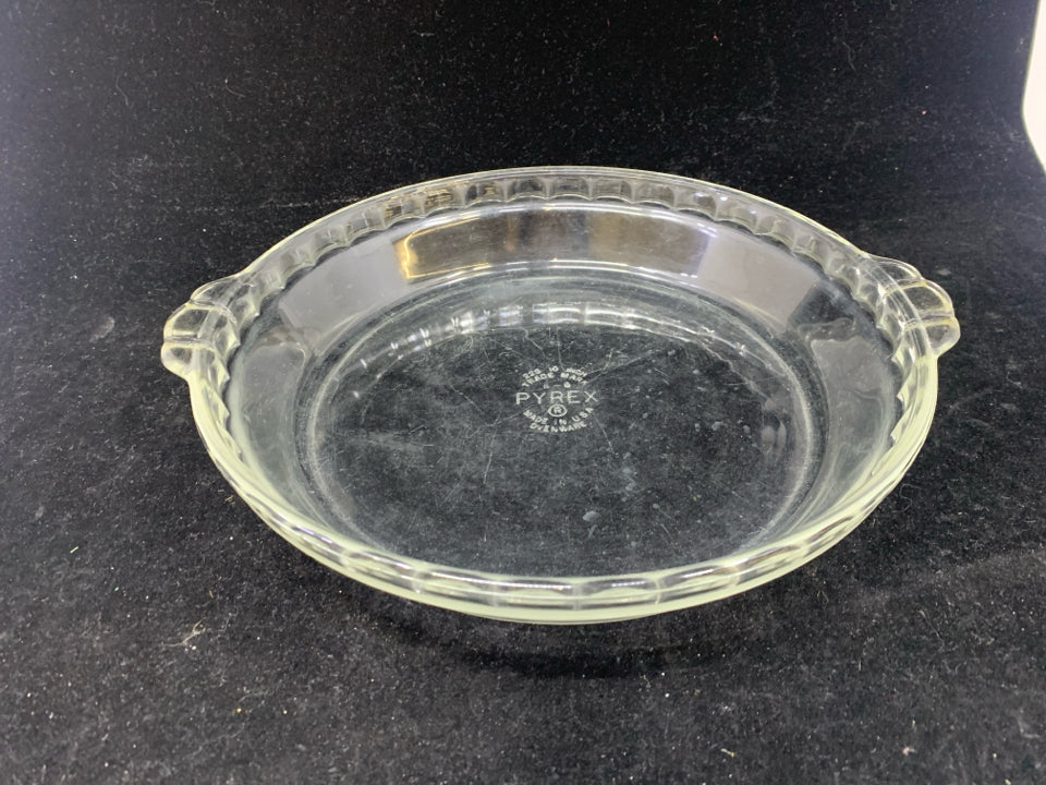 PYREX PIE PLATE.