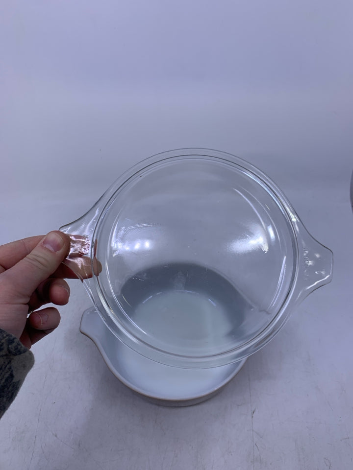 VTG WOODLAND BROWN SMALL CASSEROLE DISH W/ LID.