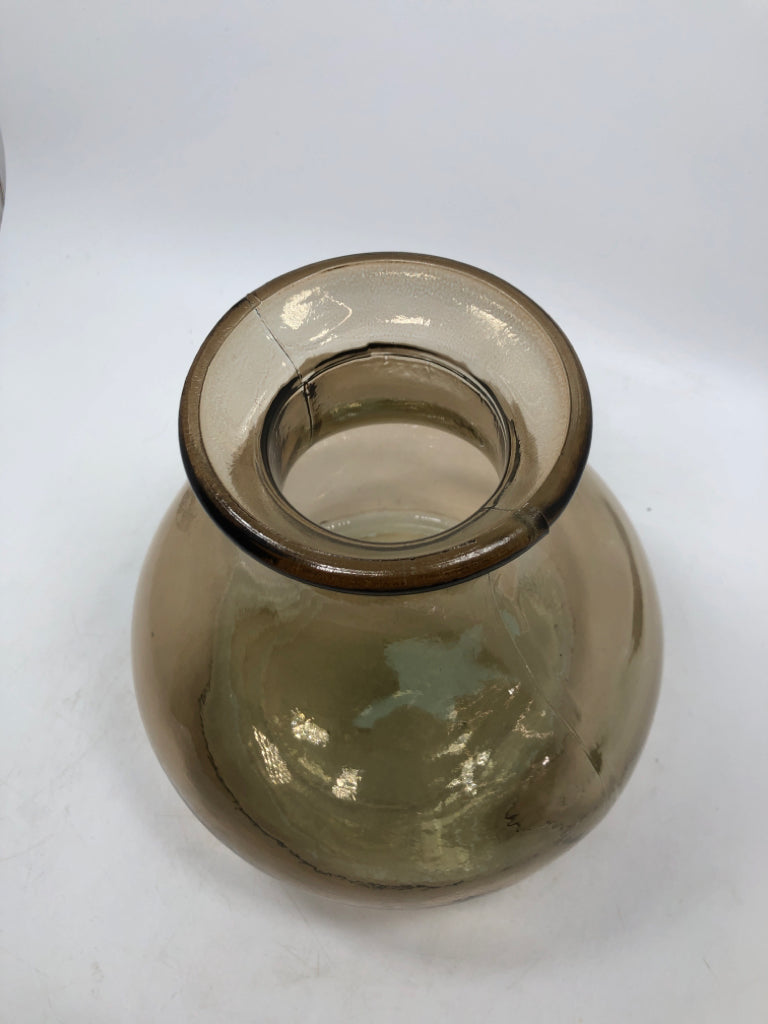 BROWN GLASS VASE.