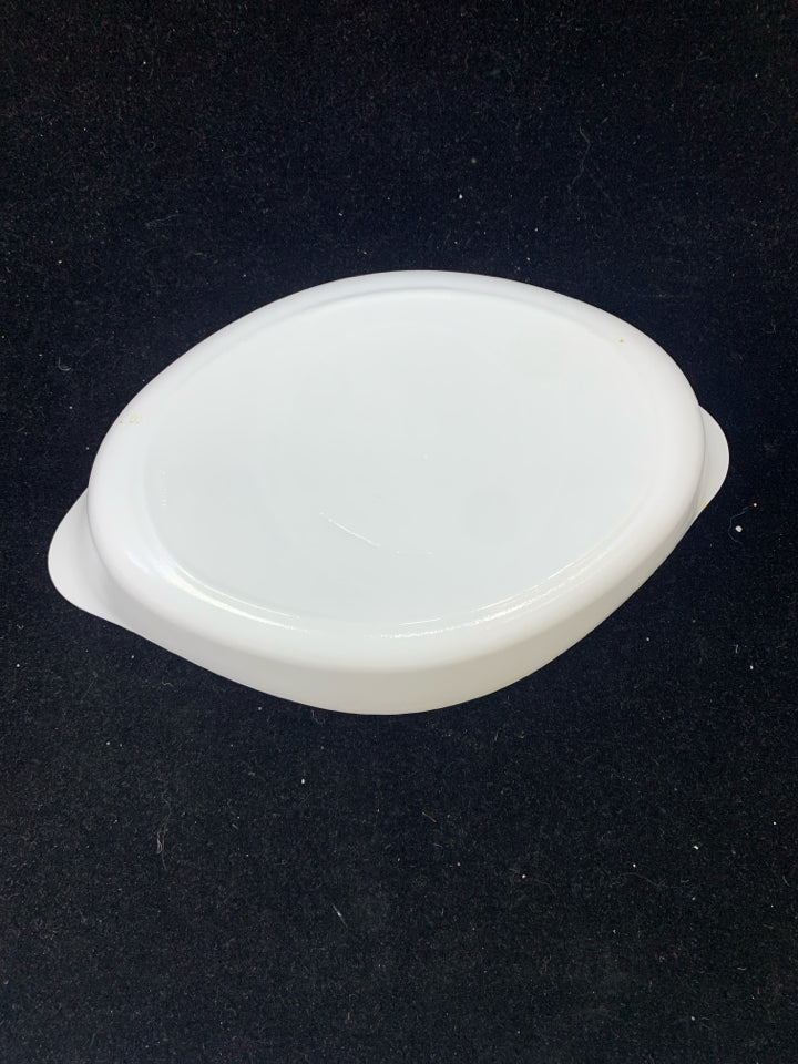 AU GRATIN WHITE PORCELAIN BAKING DISH.
