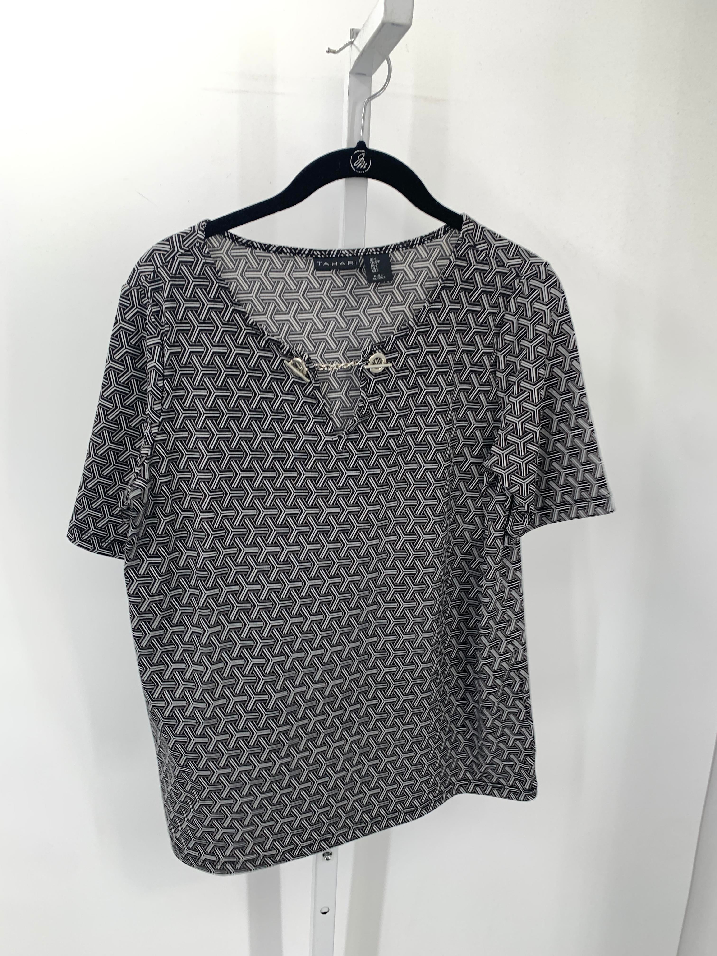 Tahari Size Small Misses Short Sleeve Shirt