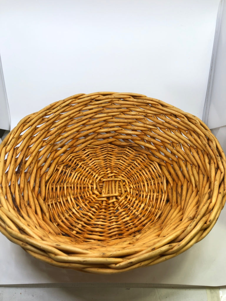 LARGE WICKER BOWL.
