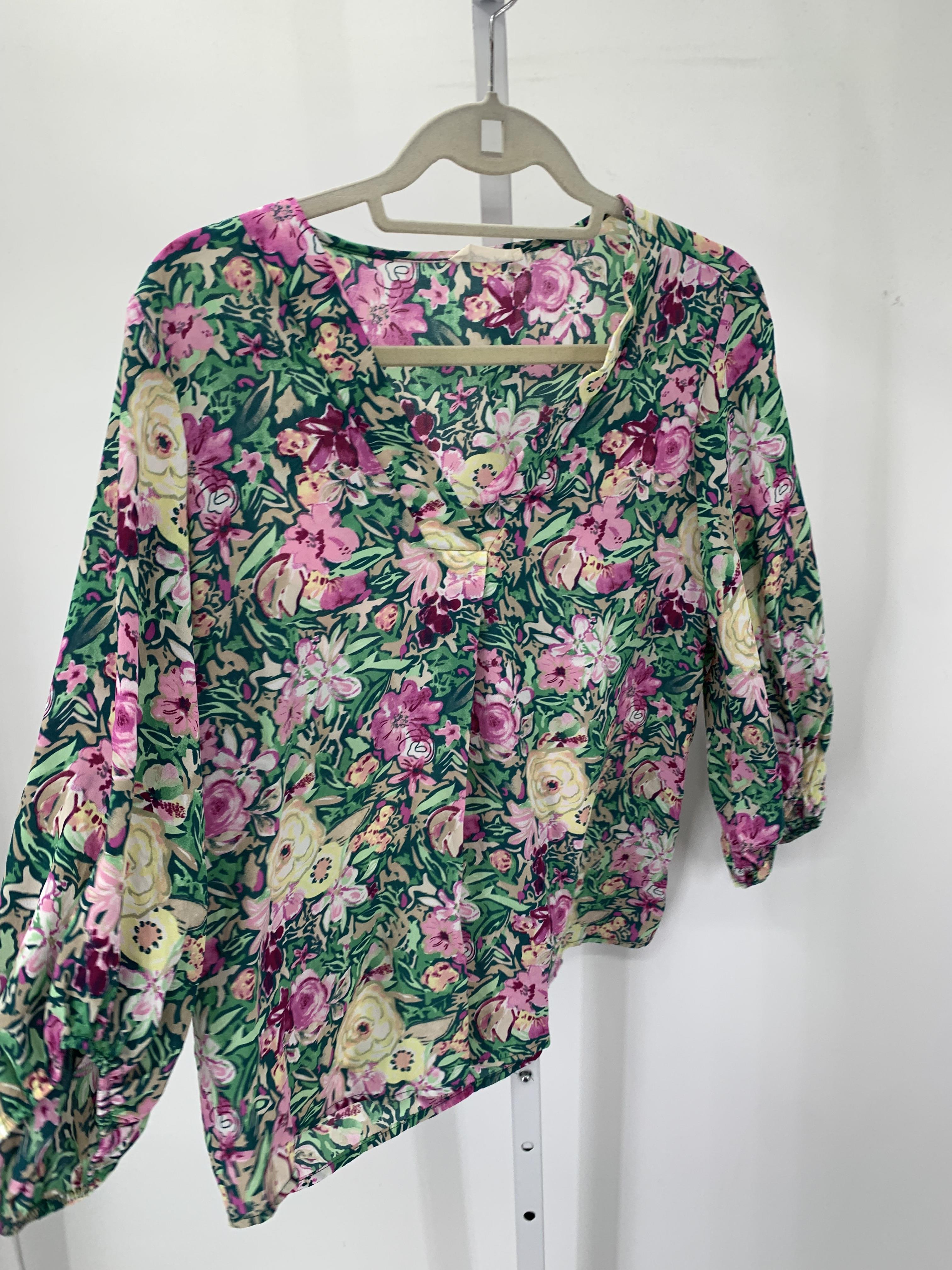 Size Small Misses 3/4 Sleeve Shirt