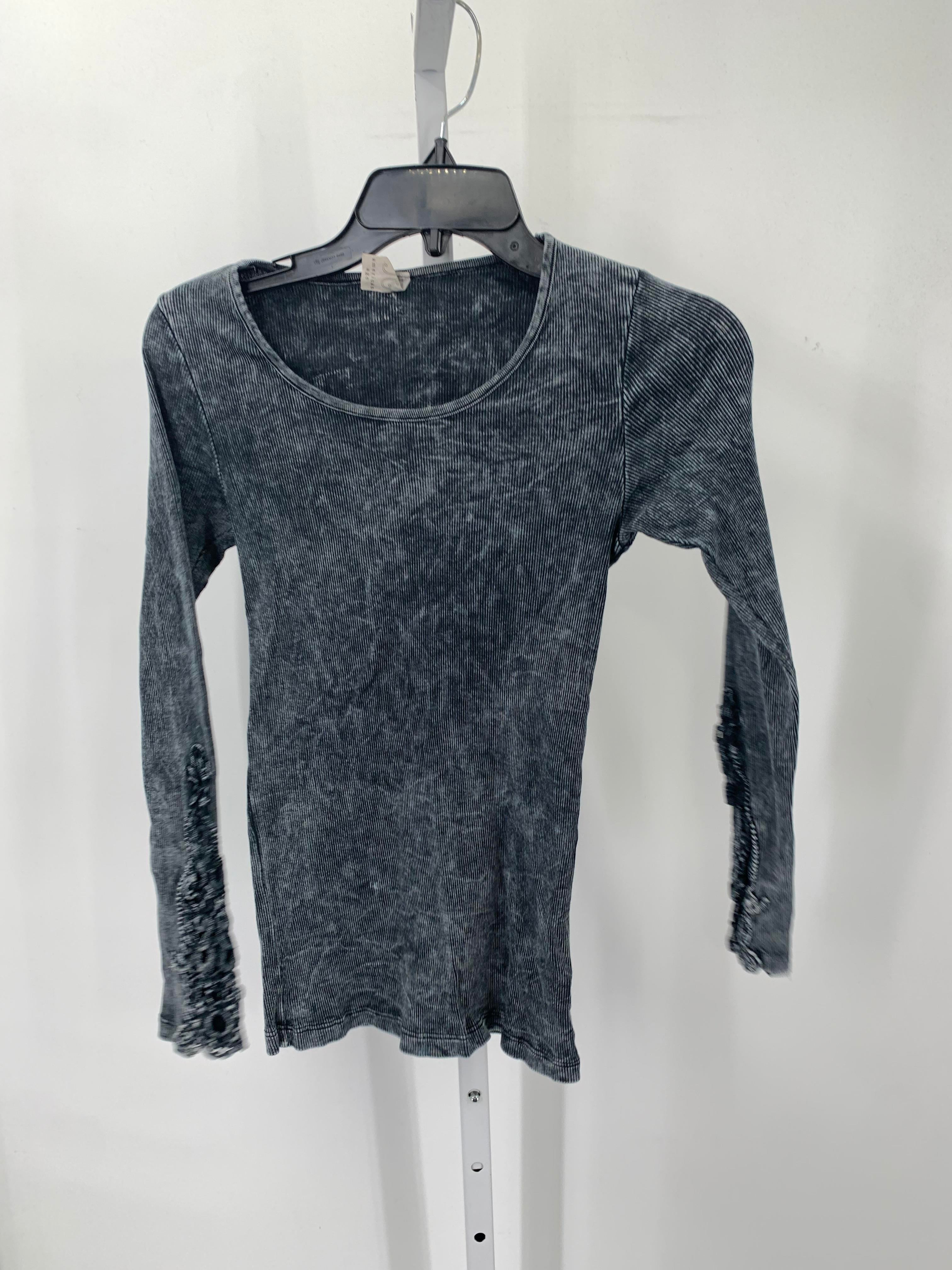 American Age Size Small Juniors Long Sleeve Shirt