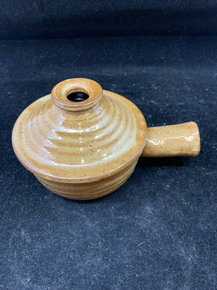 NIB STONE WAVE- BAKER/ COVERED BOWL