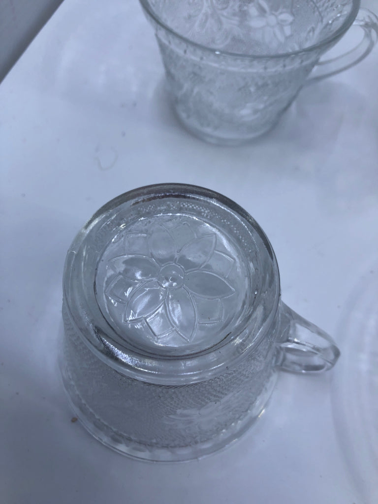 16PC VTG TEXTURED GLASS SNACK PLATES AND CUPS- 8 PLATES, 8 CUPS.