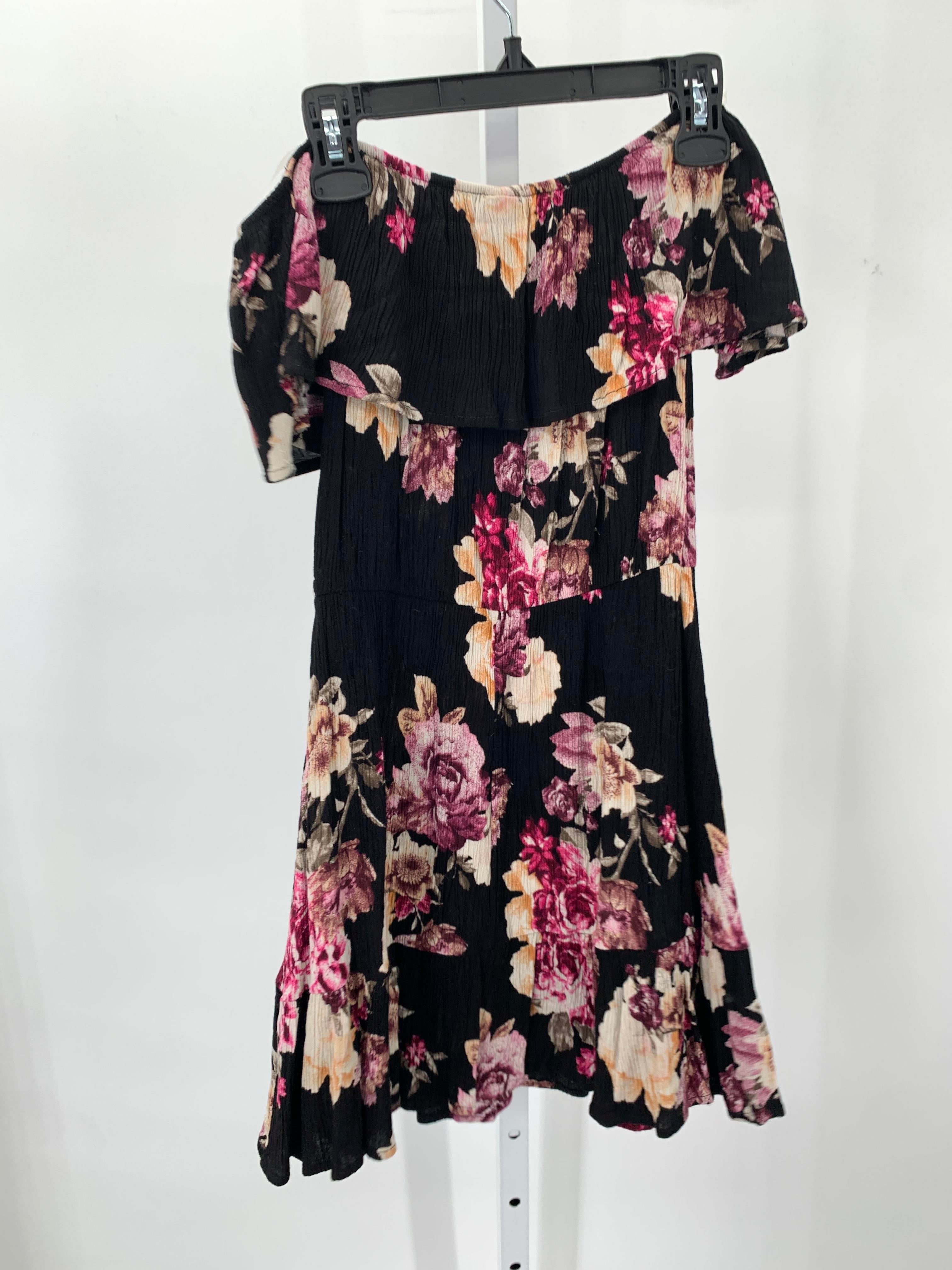 Size Small Juniors Short Sleeve Dress