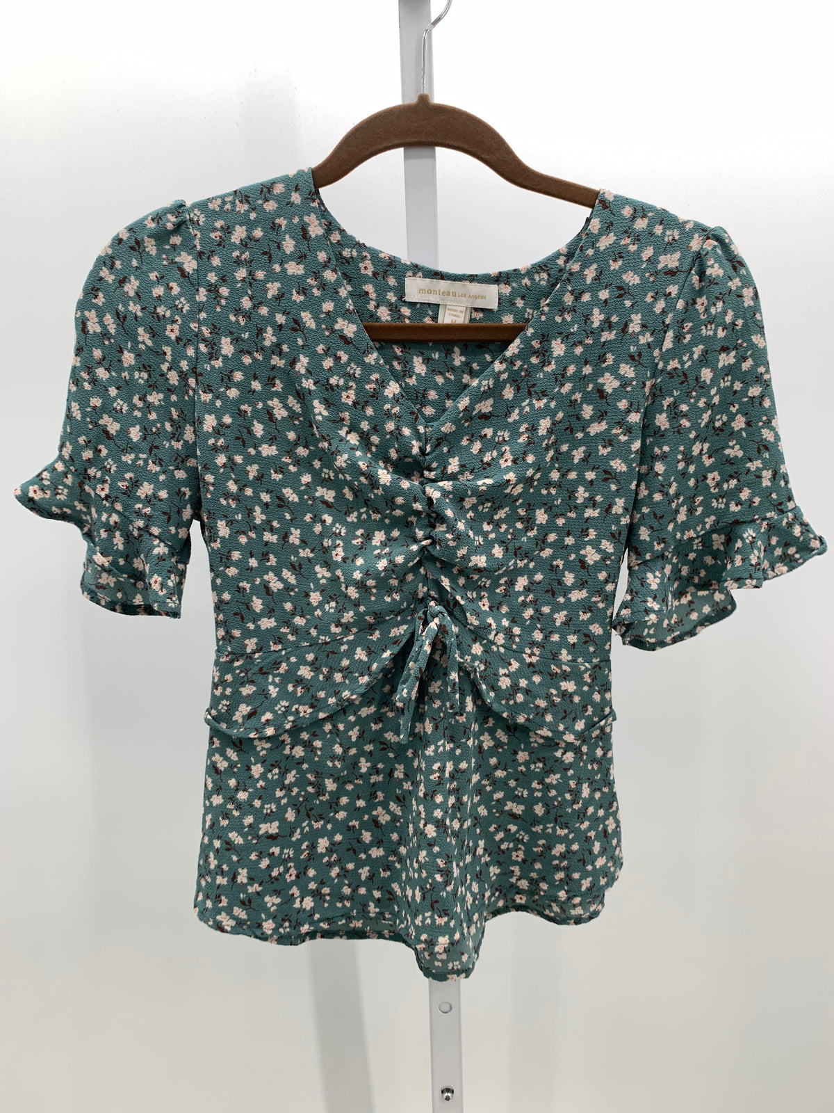 monteau Size Medium Juniors Short Sleeve Shirt