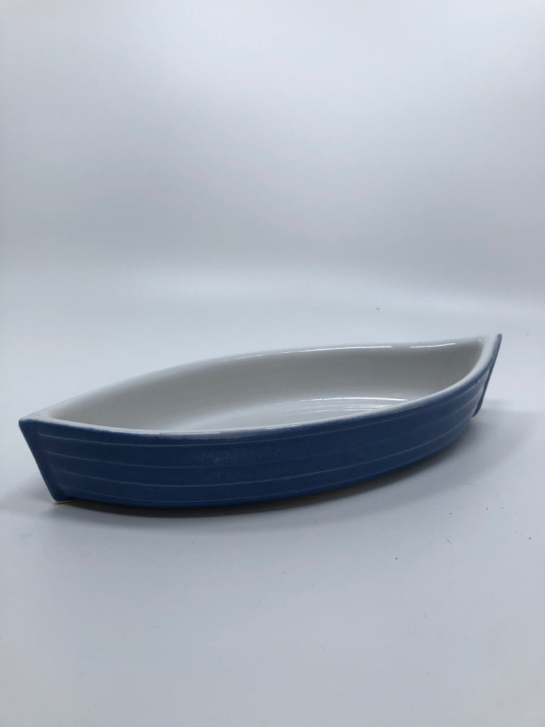 BLUE CANOE SHAPED SERVER.
