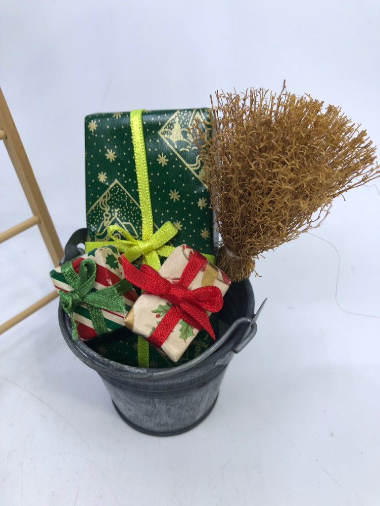 BYERS' CHOICE CHIMNEY SWEEP- 3PC SET