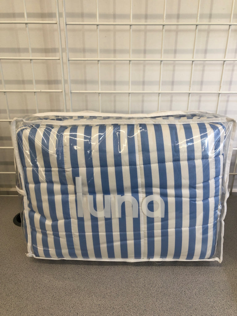 NIP QUEEN LUNA BLUE STRIPED WEIGHTED BLANKET.