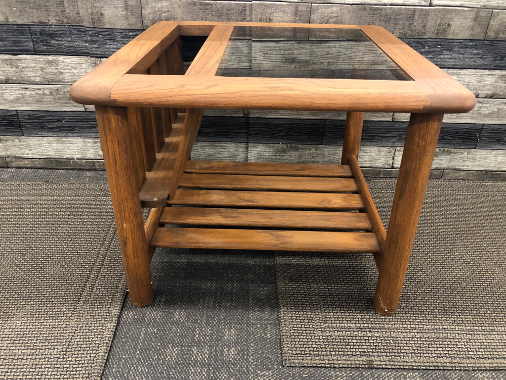 DARK STAINED WOOD SIDE TABLE W/ BUILT IN MAG RACK BLACK GLASS INSERT MERSMAN.