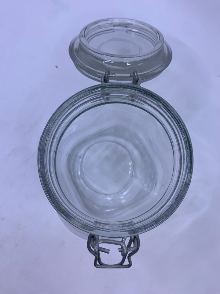 TALL SQUARE CANISTER W METAL CLASP.
