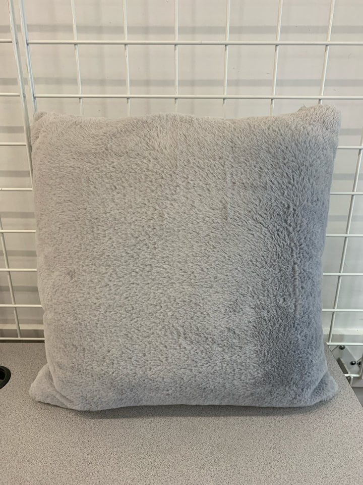 ROSE LACE GREY FUR ACCENT PILLOW.