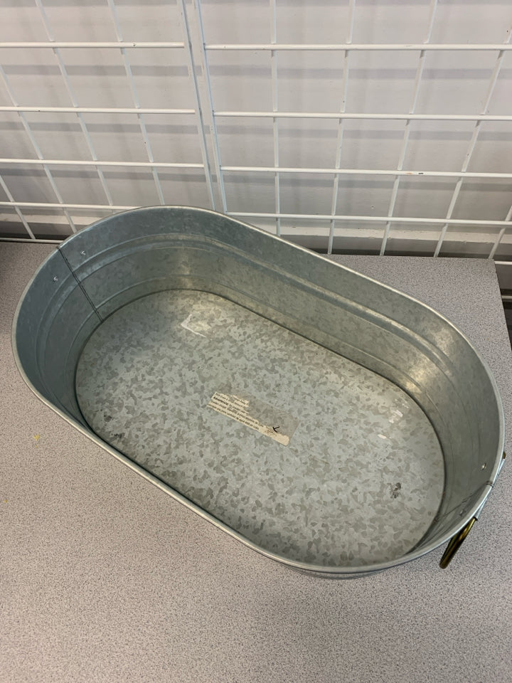 GALVANIZED TIN BUCKET.