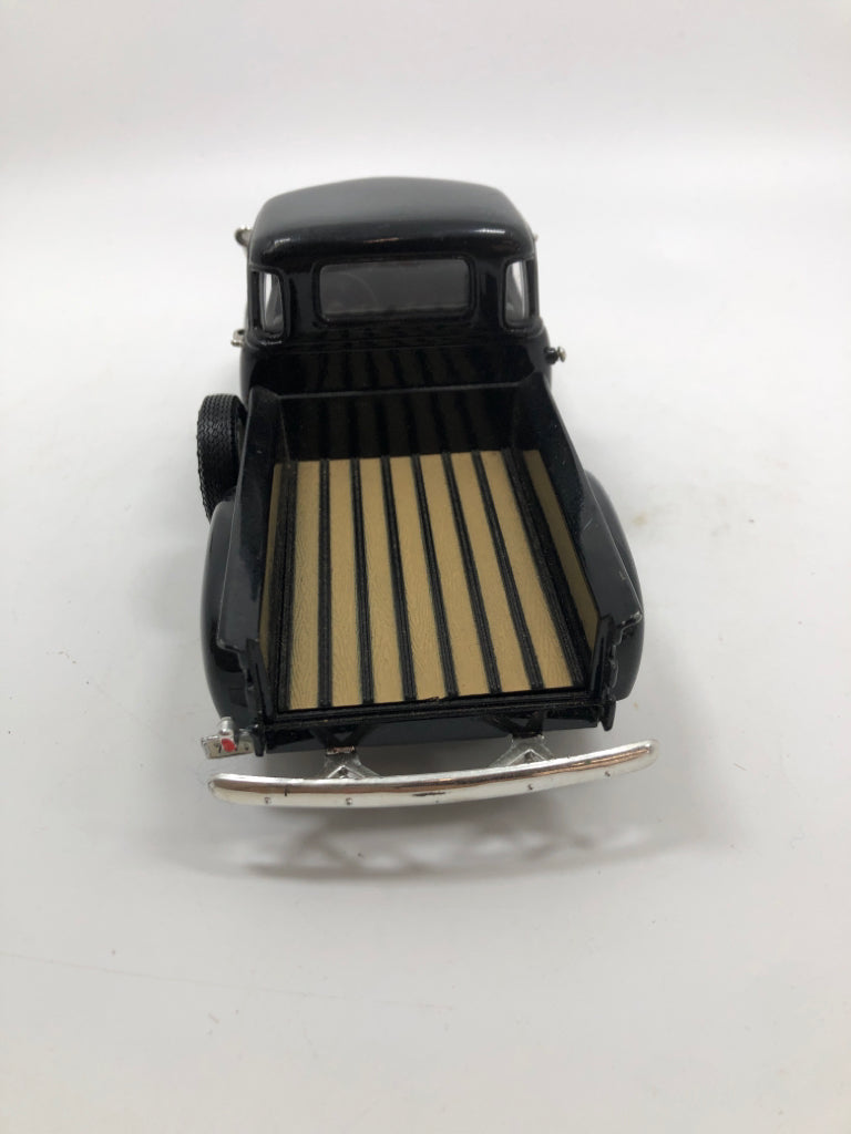 CHEVY SCALE MODEL TRUCK