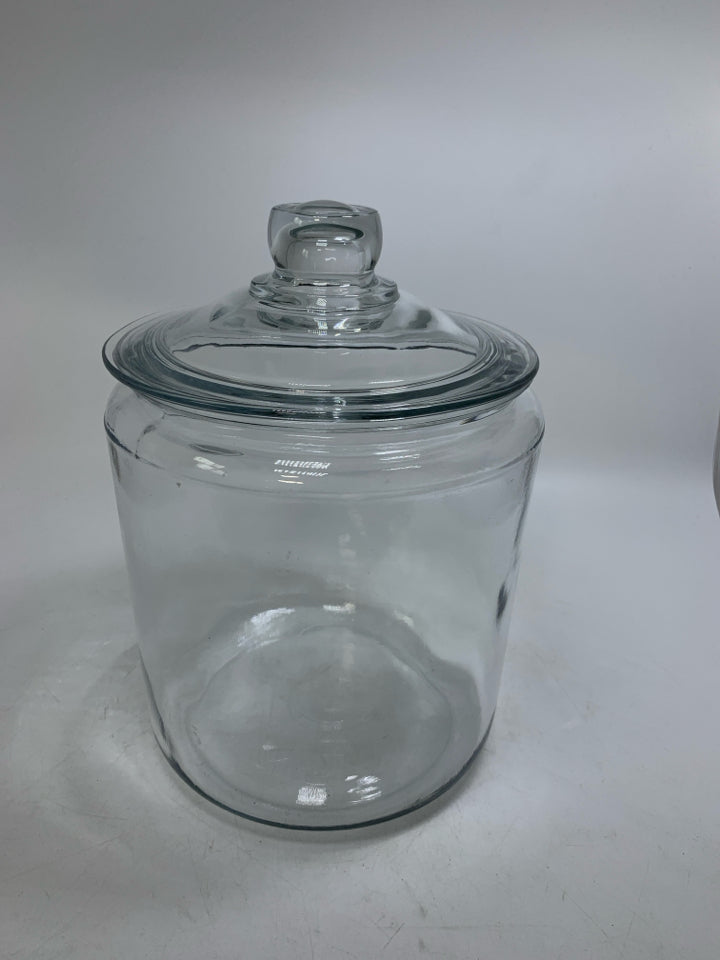 LARGE CLEAR GLASS CANISTER.