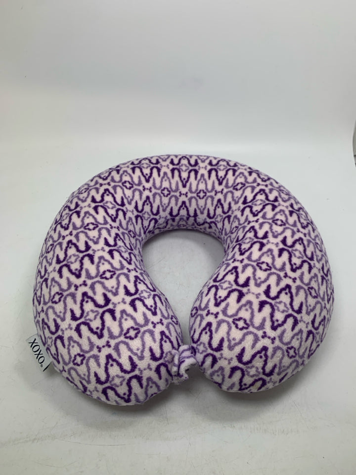 PURPLE DETAILED NECK PILLOW.