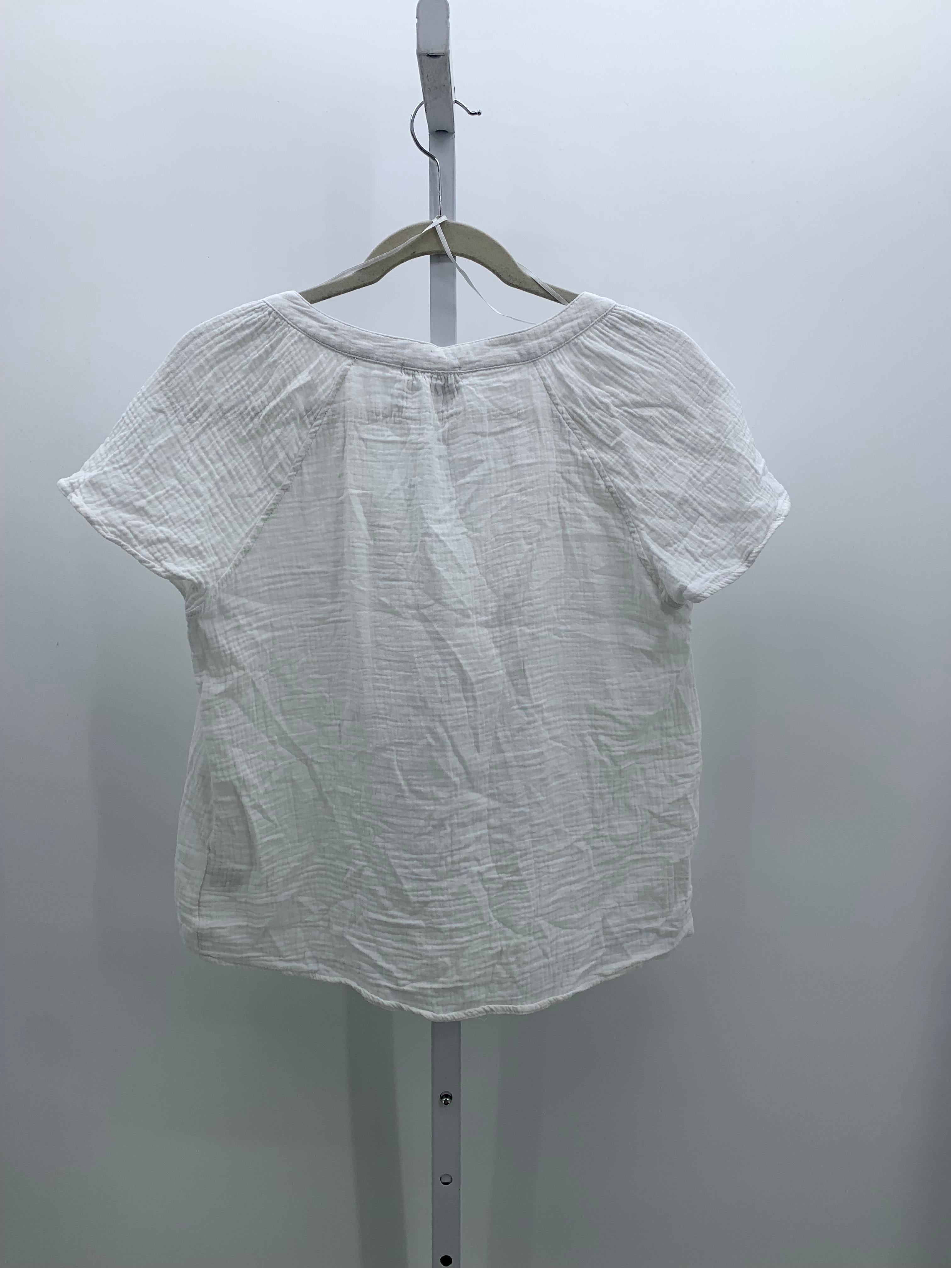 Olive & Oak Size Medium Juniors Short Sleeve Shirt
