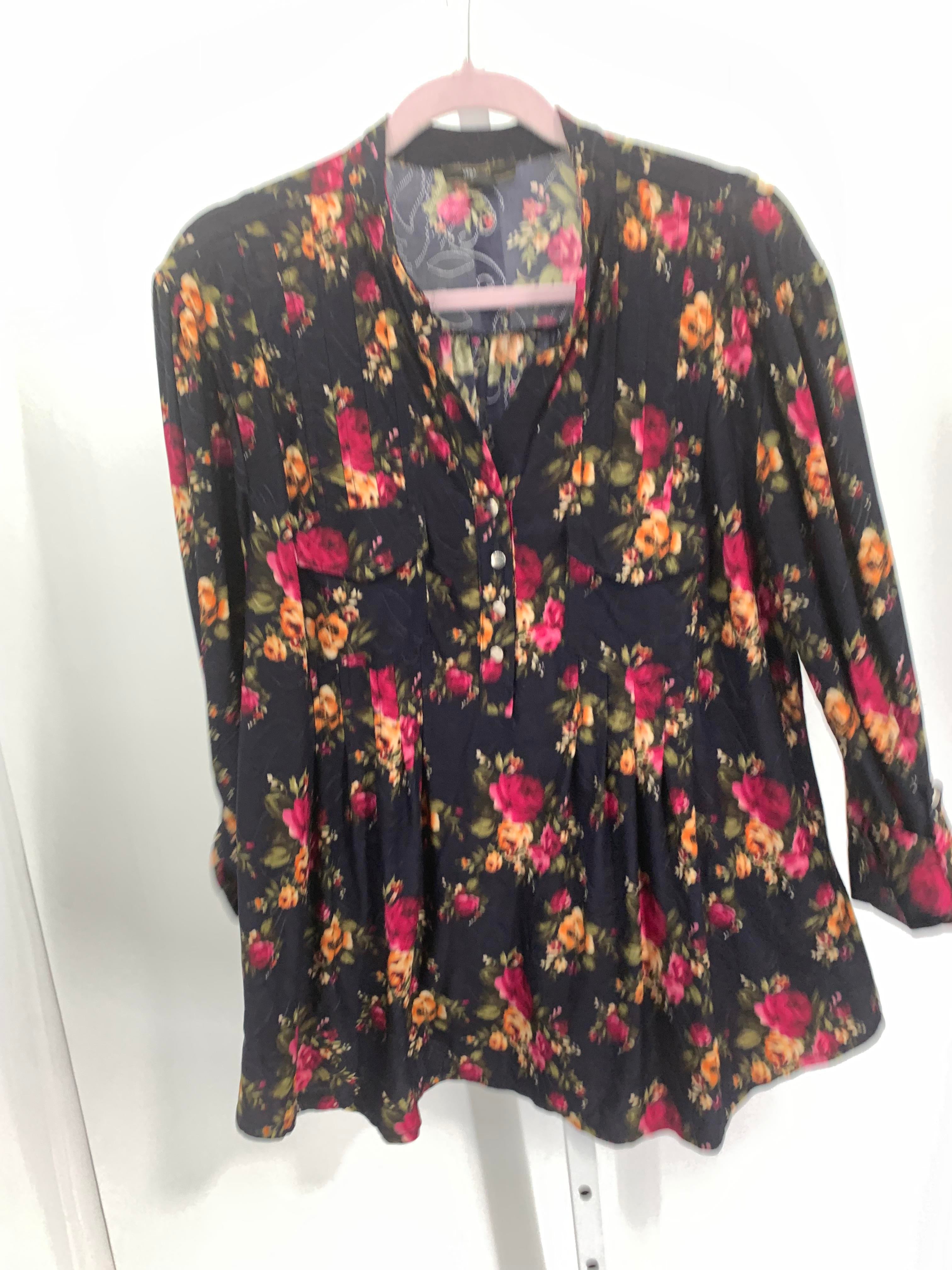 Size 1X Womens 3/4 Sleeve Shirt